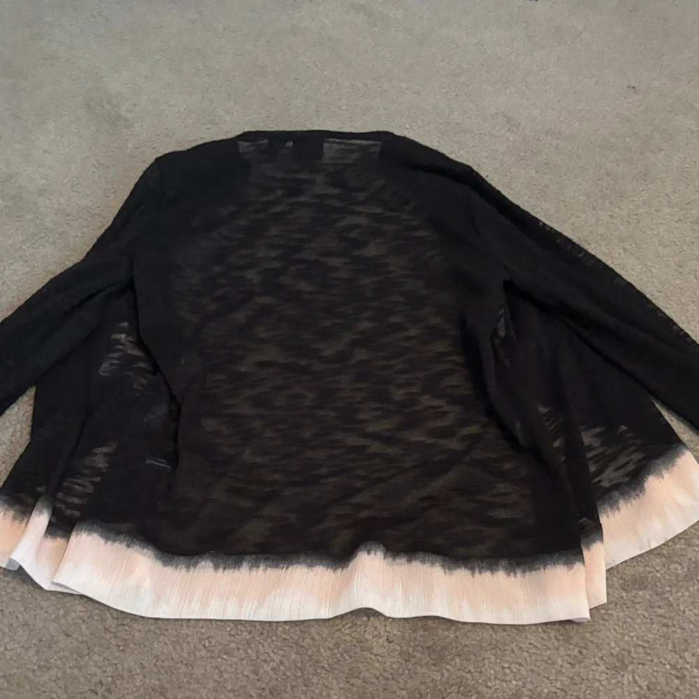 *sold* Chicos Absolutely Gorgeous Women's Black and Pink Sweater - Picture 8 of 9